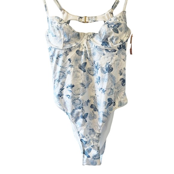 NWT Victoria’s Secret Essentials Floral Wicked Underwire One Piece Swimsuit Sz M - Picture 6 of 8
